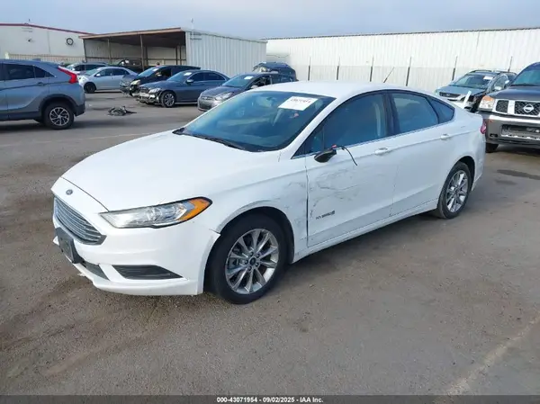 3FA6P0LU5HR324065 2017 FORD FUSION - Image 2