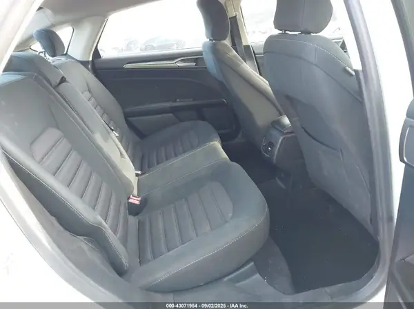 3FA6P0LU5HR324065 2017 FORD FUSION - Image 8