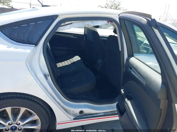 3FA6P0LU5HR358068 2017 FORD FUSION - Image 8