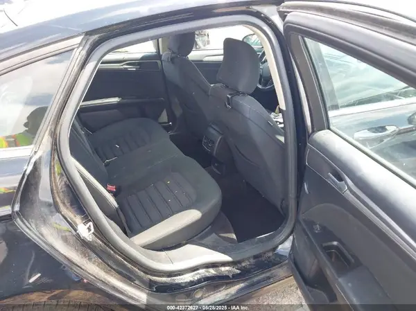 3FA6P0LU5HR358572 2017 FORD FUSION - Image 8
