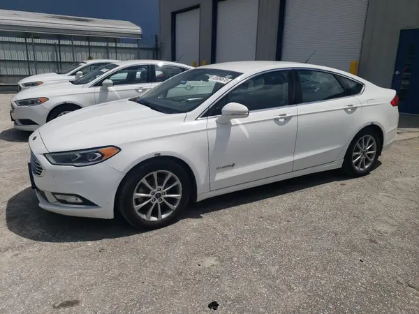3FA6P0LU5HR359589 2017 FORD FUSION - Image 1
