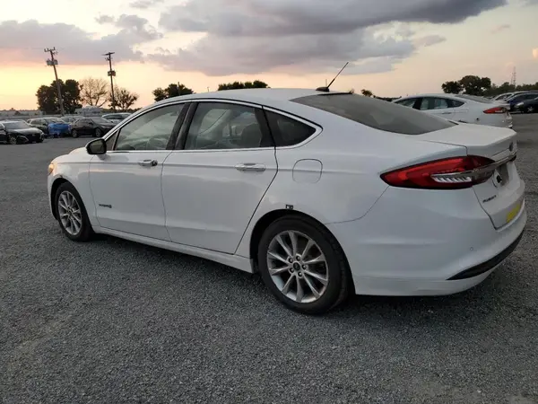 3FA6P0LU5HR359687 2017 FORD FUSION - Image 2