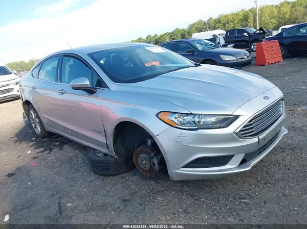 3FA6P0LU5HR385139 2017 FORD FUSION - Image 1