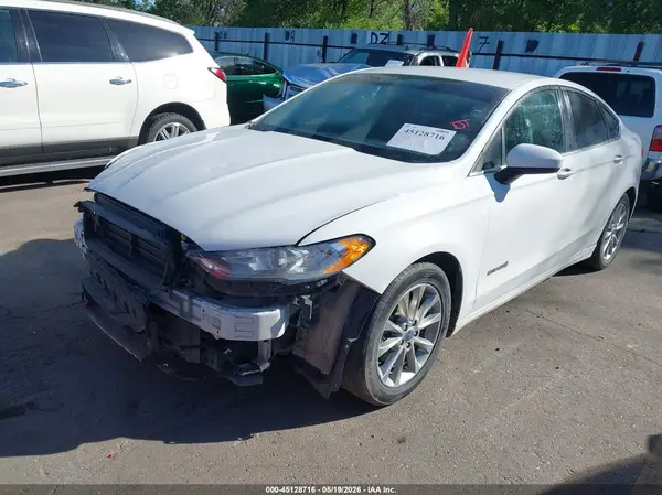 3FA6P0LU5HR386260 2017 FORD FUSION - Image 2