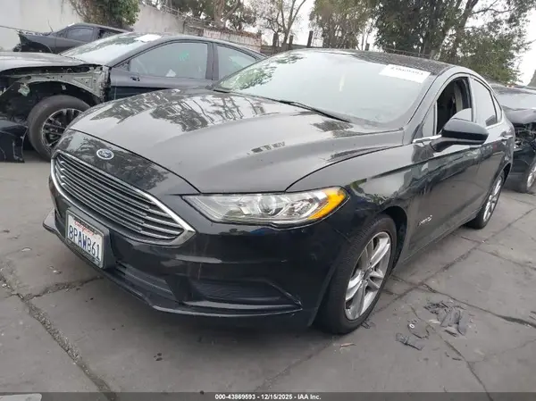 3FA6P0LU5HR398926 2017 FORD FUSION - Image 2