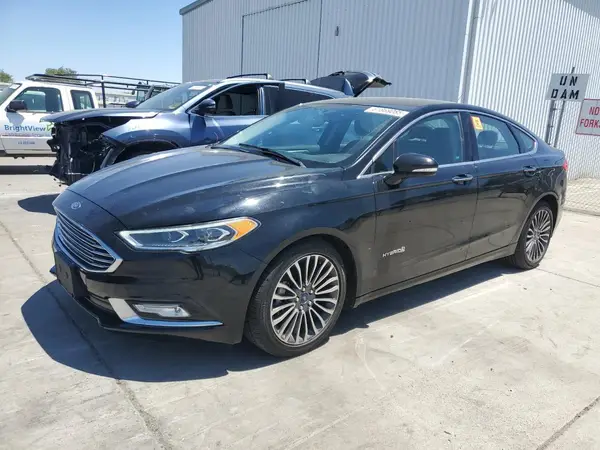 3FA6P0LU5HR399655 2017 FORD FUSION - Image 1