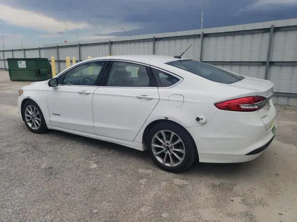 3FA6P0LU5HR409584 2017 FORD FUSION - Image 2