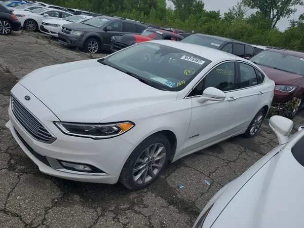 3FA6P0LU5HR409715 2017 FORD FUSION - Image 1