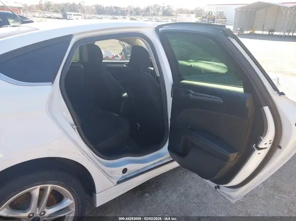 3FA6P0LU5JR110702 2018 FORD FUSION - Image 8