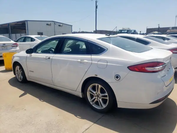 3FA6P0LU5JR118783 2018 FORD FUSION - Image 2