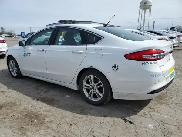 3FA6P0LU5JR129945 2018 FORD FUSION - Image 2