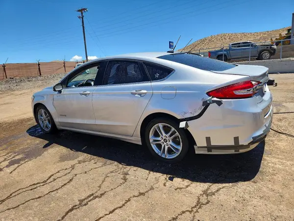 3FA6P0LU5JR139942 2018 FORD FUSION - Image 2