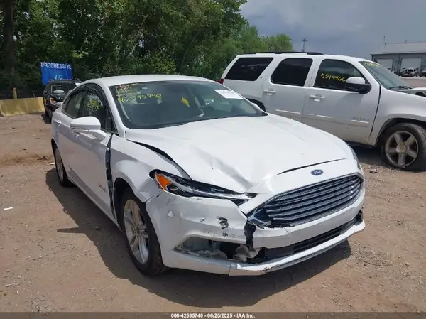 3FA6P0LU5JR140265 2018 FORD FUSION - Image 1