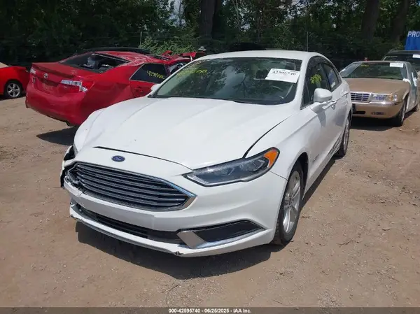 3FA6P0LU5JR140265 2018 FORD FUSION - Image 2