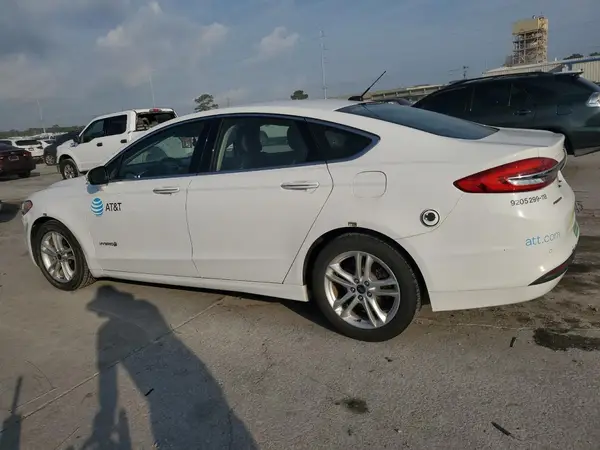 3FA6P0LU5JR140718 2018 FORD FUSION - Image 2