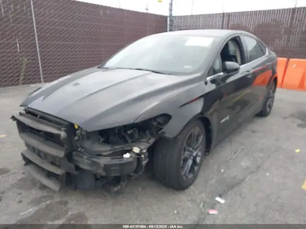 3FA6P0LU5JR181057 2018 FORD FUSION - Image 2