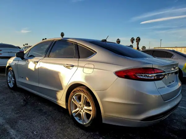 3FA6P0LU5JR197243 2018 FORD FUSION - Image 2