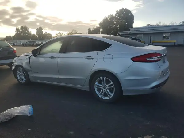 3FA6P0LU5JR211884 2018 FORD FUSION - Image 2