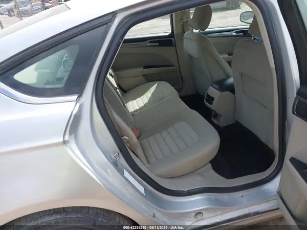 3FA6P0LU5JR235327 2018 FORD FUSION - Image 8