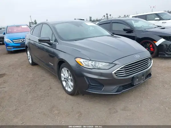 3FA6P0LU5KR104335 2019 FORD FUSION - Image 1