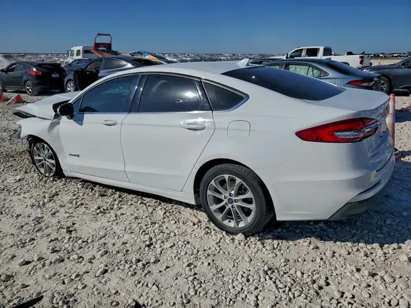 3FA6P0LU5KR105081 2019 FORD FUSION - Image 2