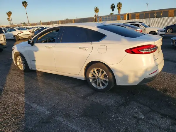 3FA6P0LU5KR117523 2019 FORD FUSION - Image 2