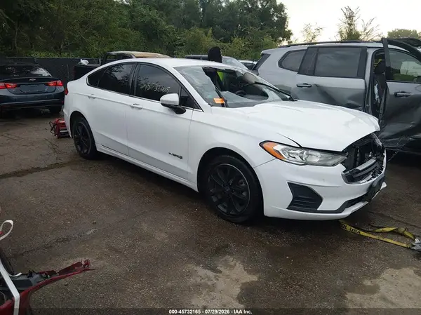 3FA6P0LU5KR118302 2019 FORD FUSION - Image 1