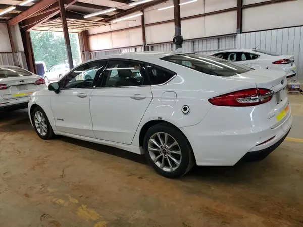 3FA6P0LU5KR124777 2019 FORD FUSION - Image 2