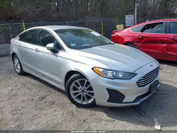 3FA6P0LU5KR145967 2019 FORD FUSION - Image 1