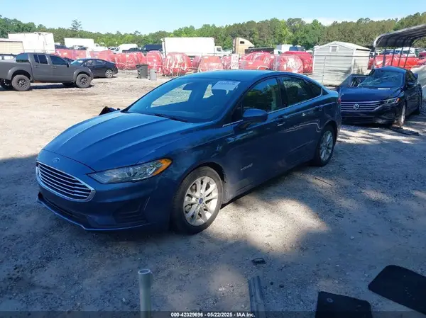 3FA6P0LU5KR185062 2019 FORD FUSION - Image 2