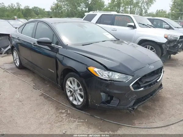 3FA6P0LU5KR195915 2019 FORD FUSION - Image 1