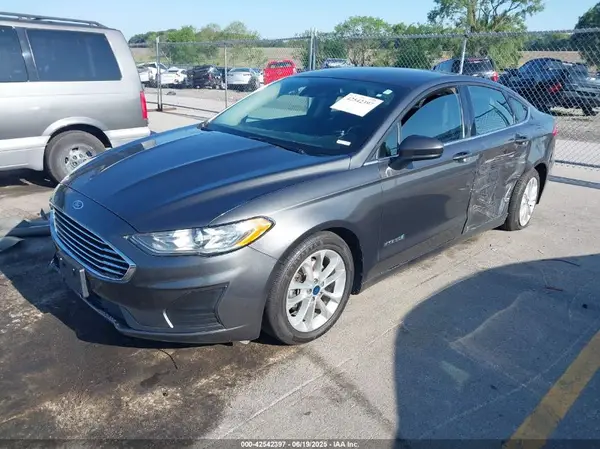 3FA6P0LU5KR198989 2019 FORD FUSION - Image 2