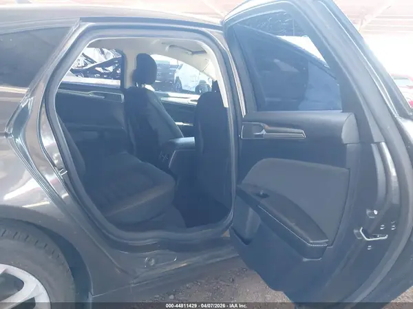 3FA6P0LU5KR201597 2019 FORD FUSION - Image 8
