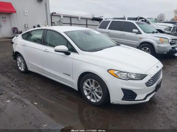 3FA6P0LU5KR207769 2019 FORD FUSION - Image 1