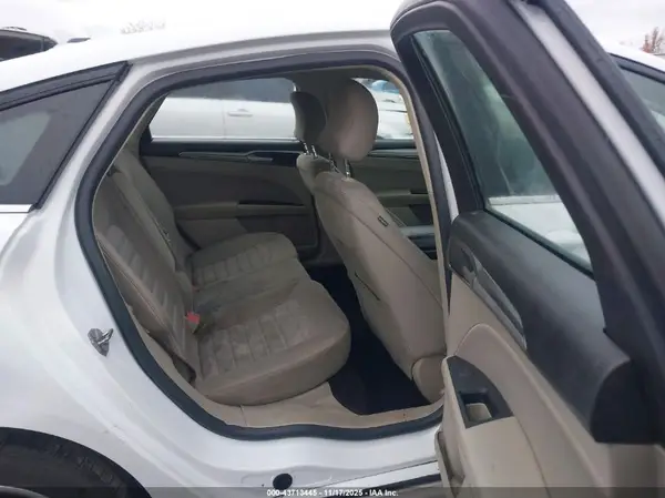 3FA6P0LU5KR207769 2019 FORD FUSION - Image 8