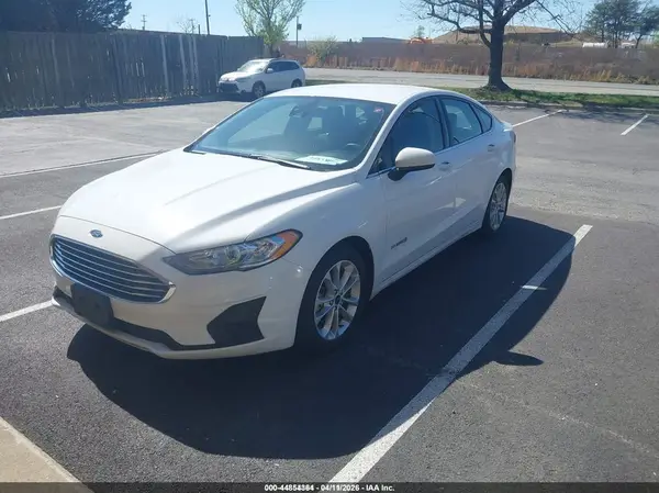 3FA6P0LU5KR211482 2019 FORD FUSION - Image 2
