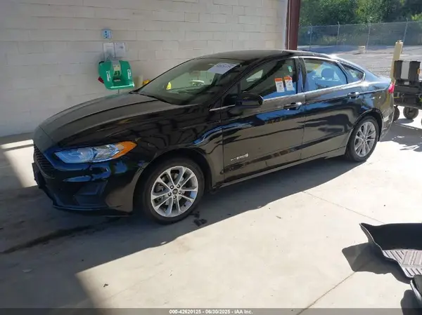3FA6P0LU5KR221915 2019 FORD FUSION - Image 2