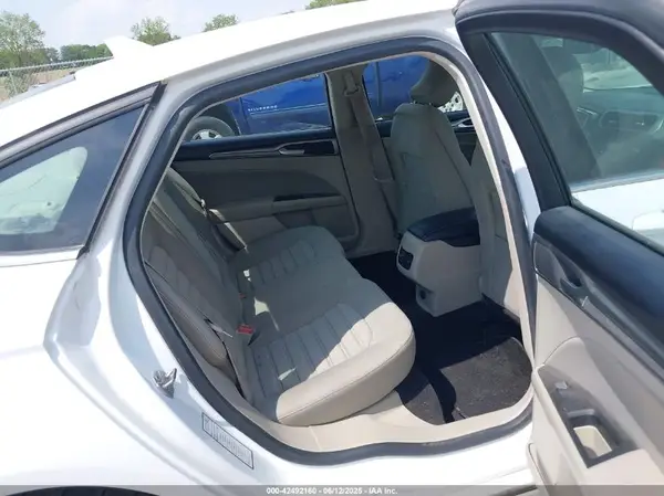 3FA6P0LU5KR226337 2019 FORD FUSION - Image 8