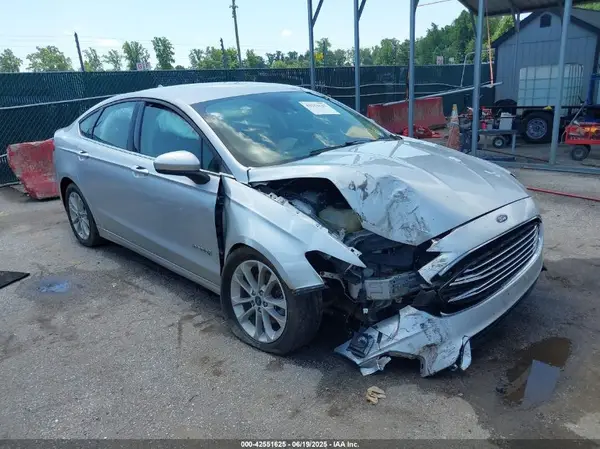 3FA6P0LU5KR234390 2019 FORD FUSION - Image 1