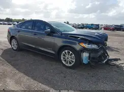 3FA6P0LU5KR235104 2019 FORD FUSION