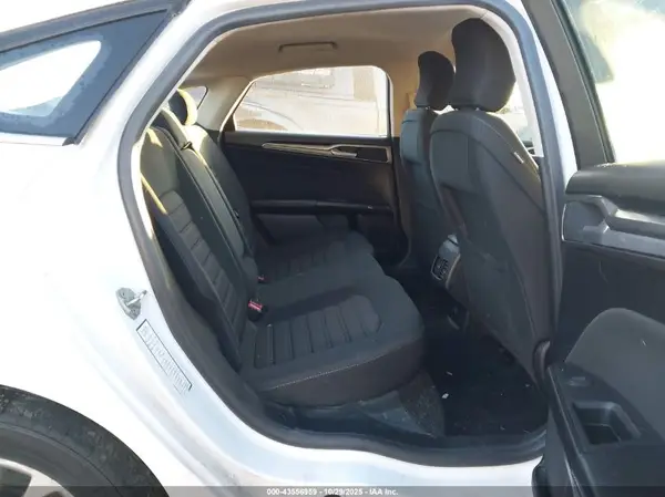 3FA6P0LU5KR240111 2019 FORD FUSION - Image 8