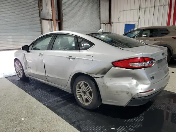 3FA6P0LU5KR257684 2019 FORD FUSION - Image 2