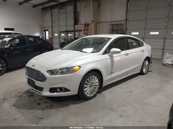 3FA6P0LU6GR139974 2016 FORD FUSION - Image 2