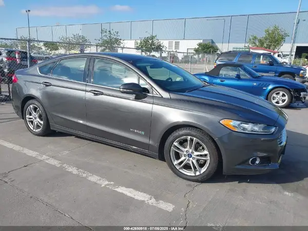 3FA6P0LU6GR145421 2016 FORD FUSION - Image 1