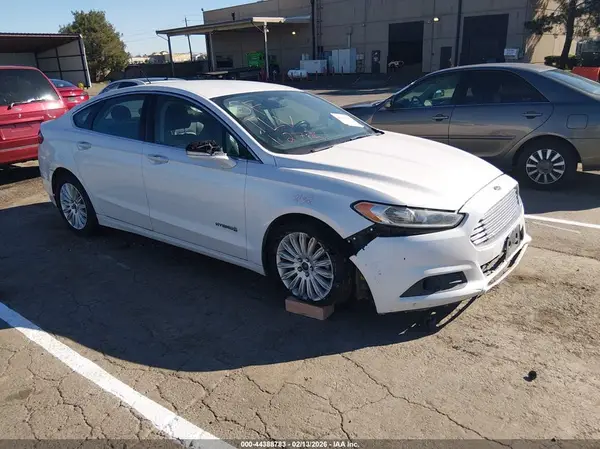 3FA6P0LU6GR215399 2016 FORD FUSION - Image 1