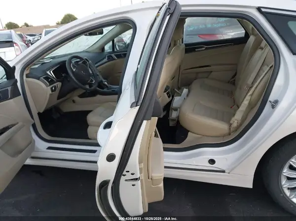 3FA6P0LU6GR384600 2016 FORD FUSION - Image 8