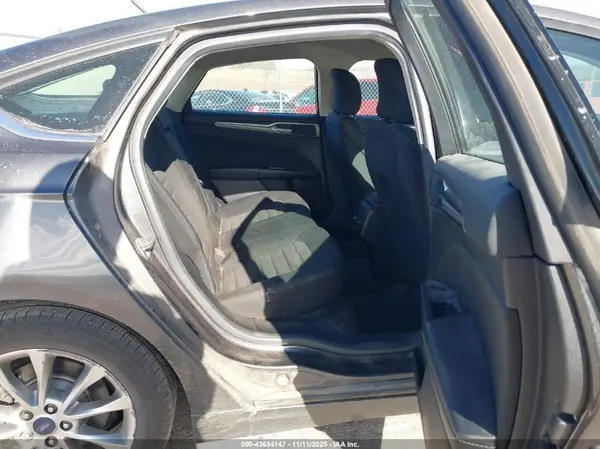 3FA6P0LU6HR149180 2017 FORD FUSION - Image 8