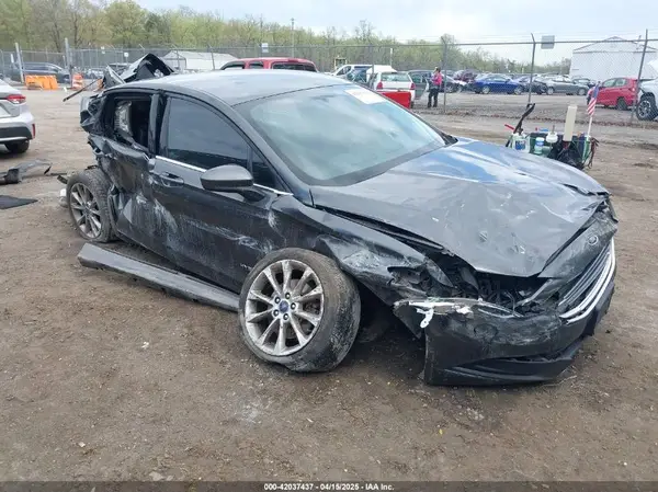 3FA6P0LU6HR161930 2017 FORD FUSION - Image 1