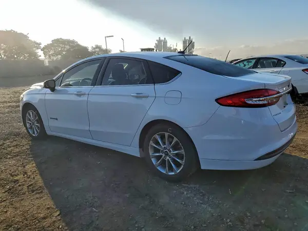 3FA6P0LU6HR208132 2017 FORD FUSION - Image 2