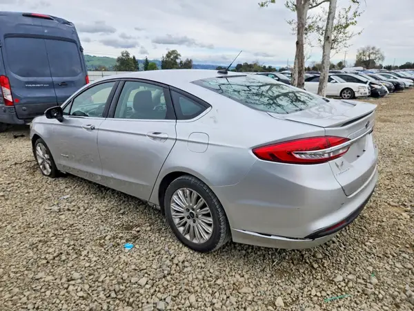 3FA6P0LU6HR234343 2017 FORD FUSION - Image 2